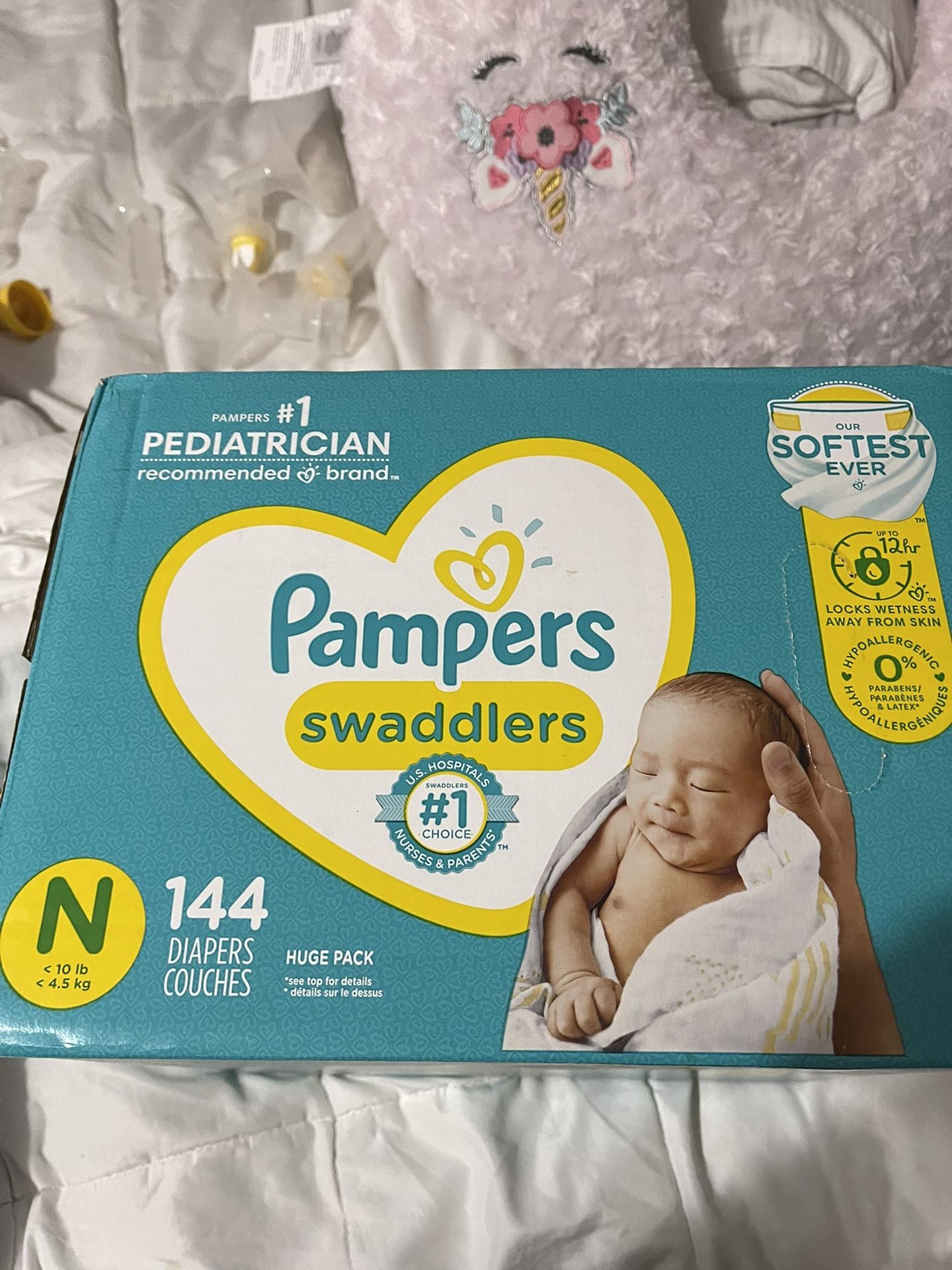 Brand New Newbron Pampers 144 Diapers 