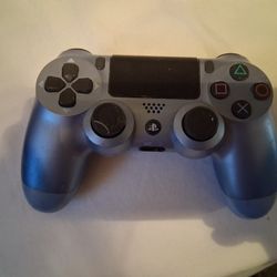 Sony DUALSHOCK 4 Wireless Controller for PlayStation 4 - Titanium Blue