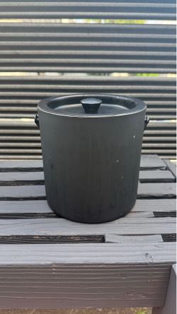 Matte Black Insulated Ice Bucket with Lid