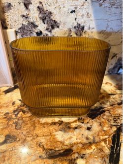 Glass Vase- Great Condition
