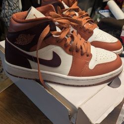 Woman's Air Jordans 1 Mid Dustypeach Shoes
