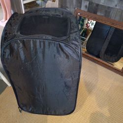 Soft-sided pet carrier