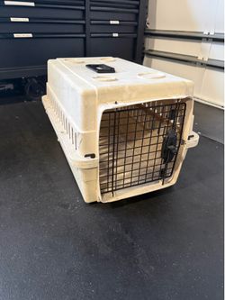 Pet Crate - mid size, everything works as it should - 24” long x 16” wide x 15”tall