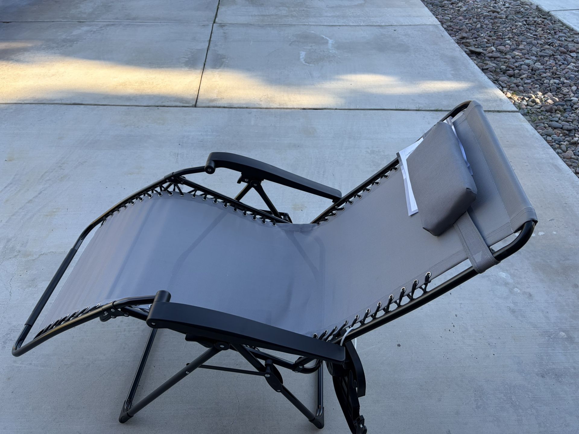 Brand NEW Zero Gravity Lounge Patio Chair 