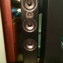 Polk Audio Speakers 