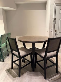 Round Counter-Height Dining Table with 4 Chairs