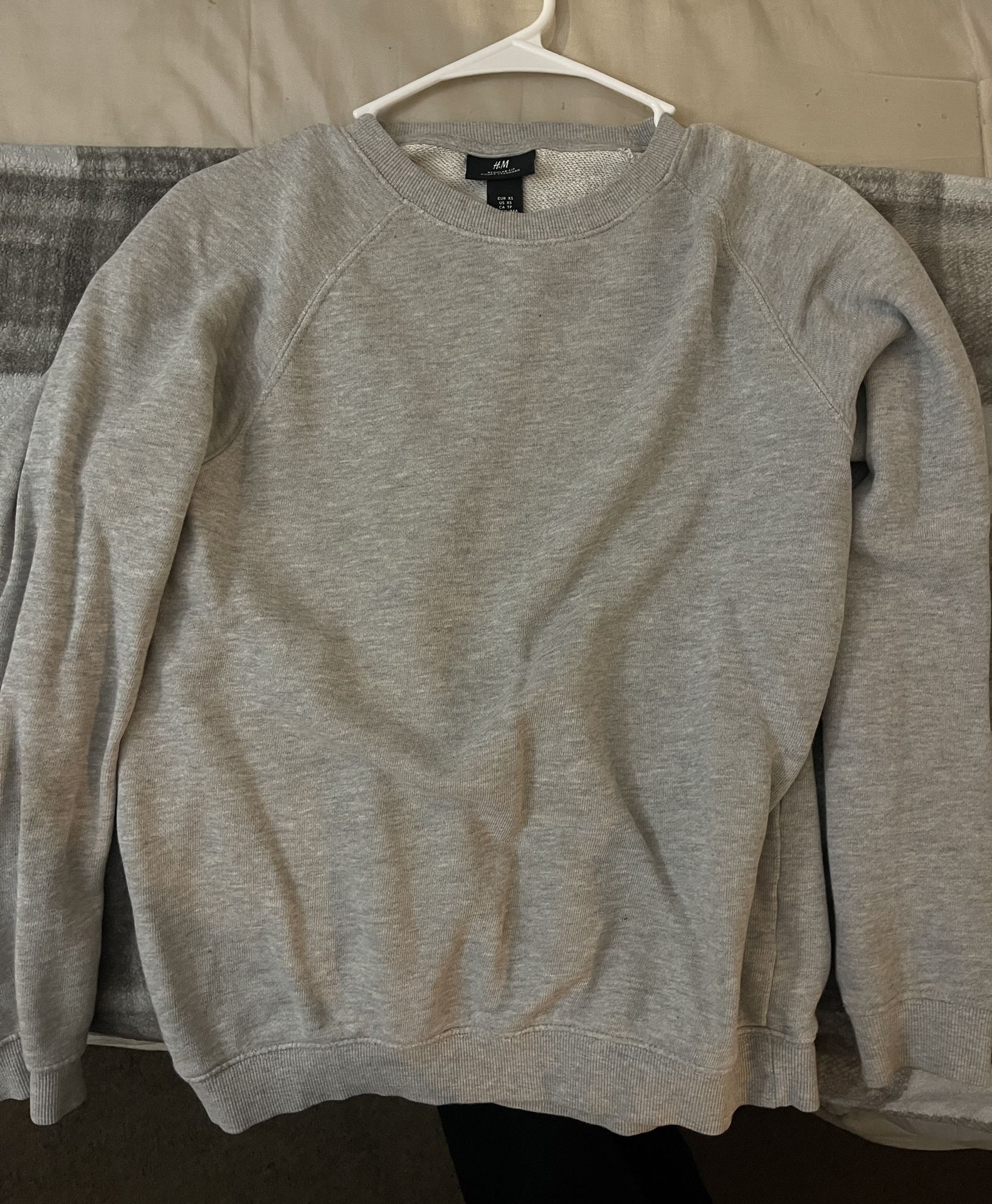 Grey H&M Sweatshirt