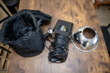Alien Bee B1600 640 Ws Studio Light