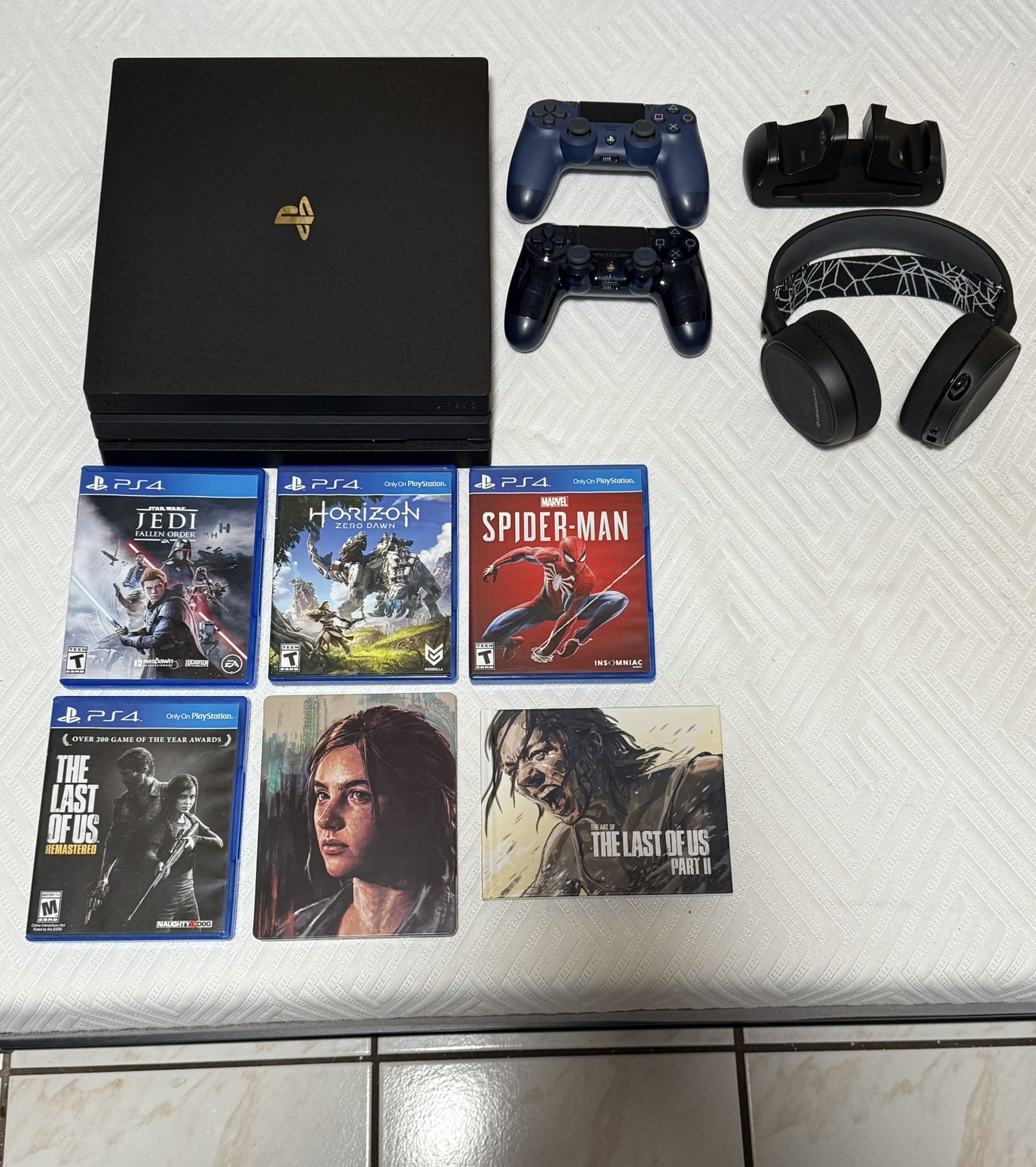 SONY PS4 Pro Bundle