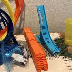 Hot Wheels Loop Track