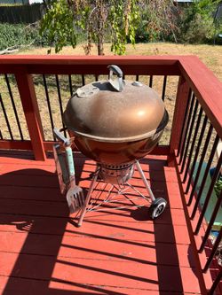 Weber Original Kettle Premium Charcoal Grill