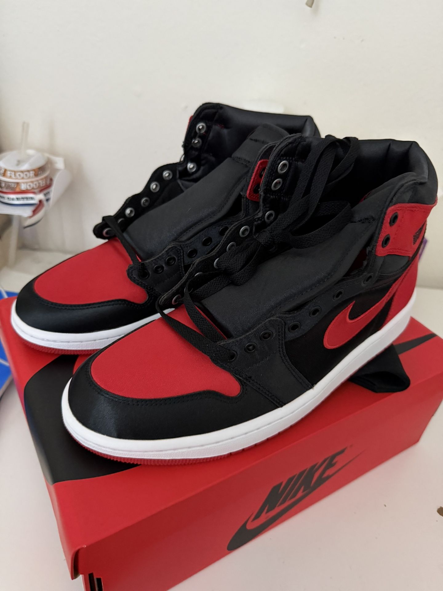 Satin breds Size 11W / 9.5M