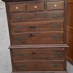 Ethan Allen Antiqued Pine Old Tavern Rustic Americana Chest on Chest —FREE Delivery