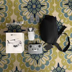 DJI mini 2 SE Fly More Combo & Carrying Case