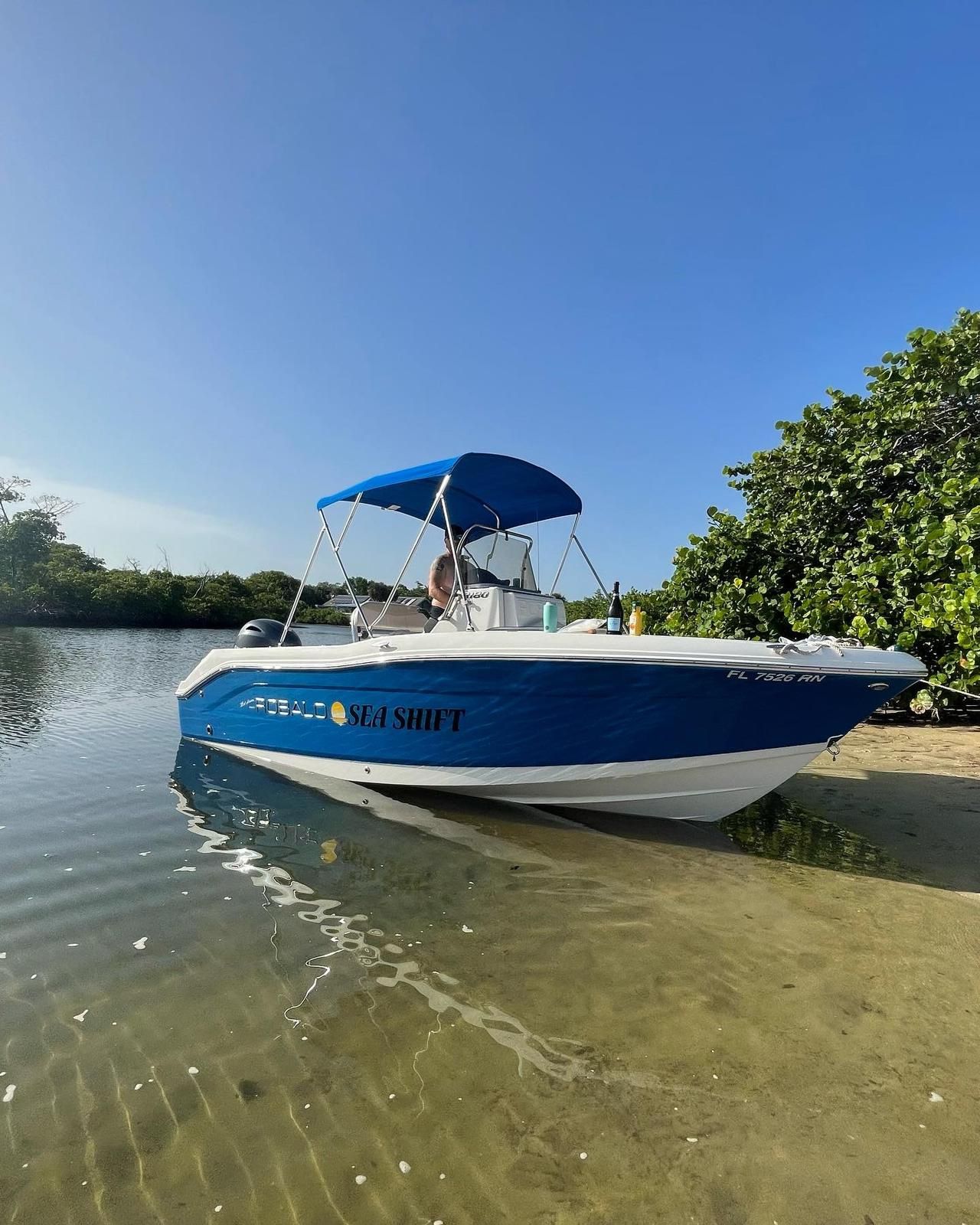 2017 Robalo R180