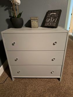 32x32 dresser or nightstand