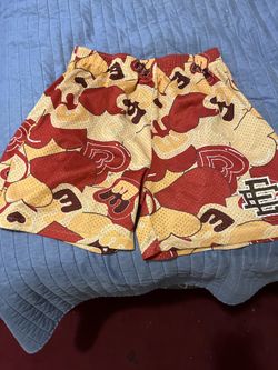 EE shorts