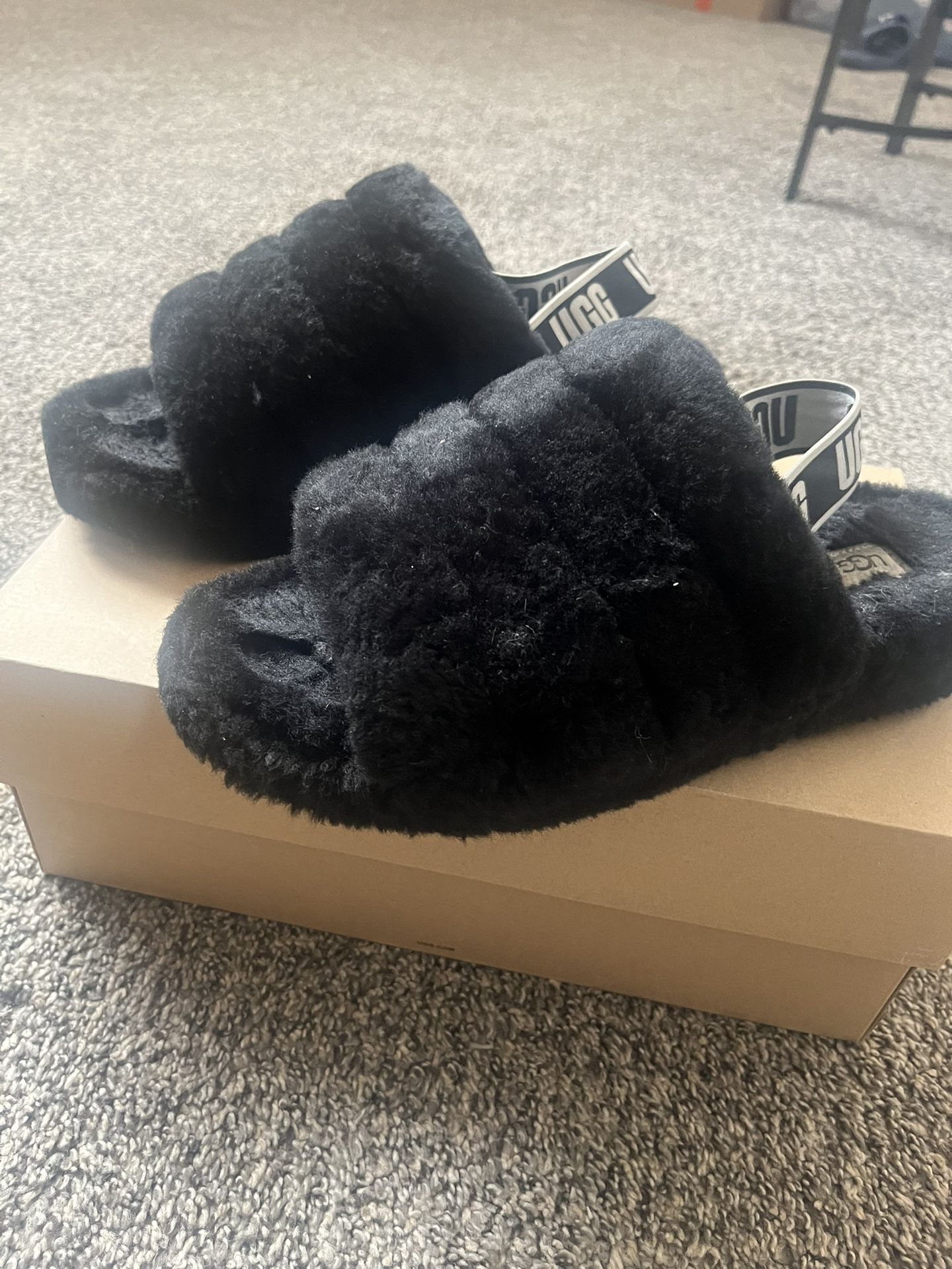 UGG W Size 11 black