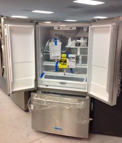 Beautiful Stainless steel Kitchen Aid French door refrigerator