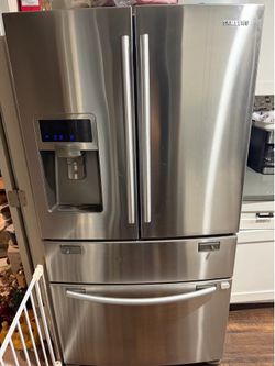 29 depth Samsung fridge for sale