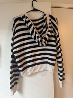 Hooded knit sweater