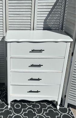 All White 4 Drawer Dresser