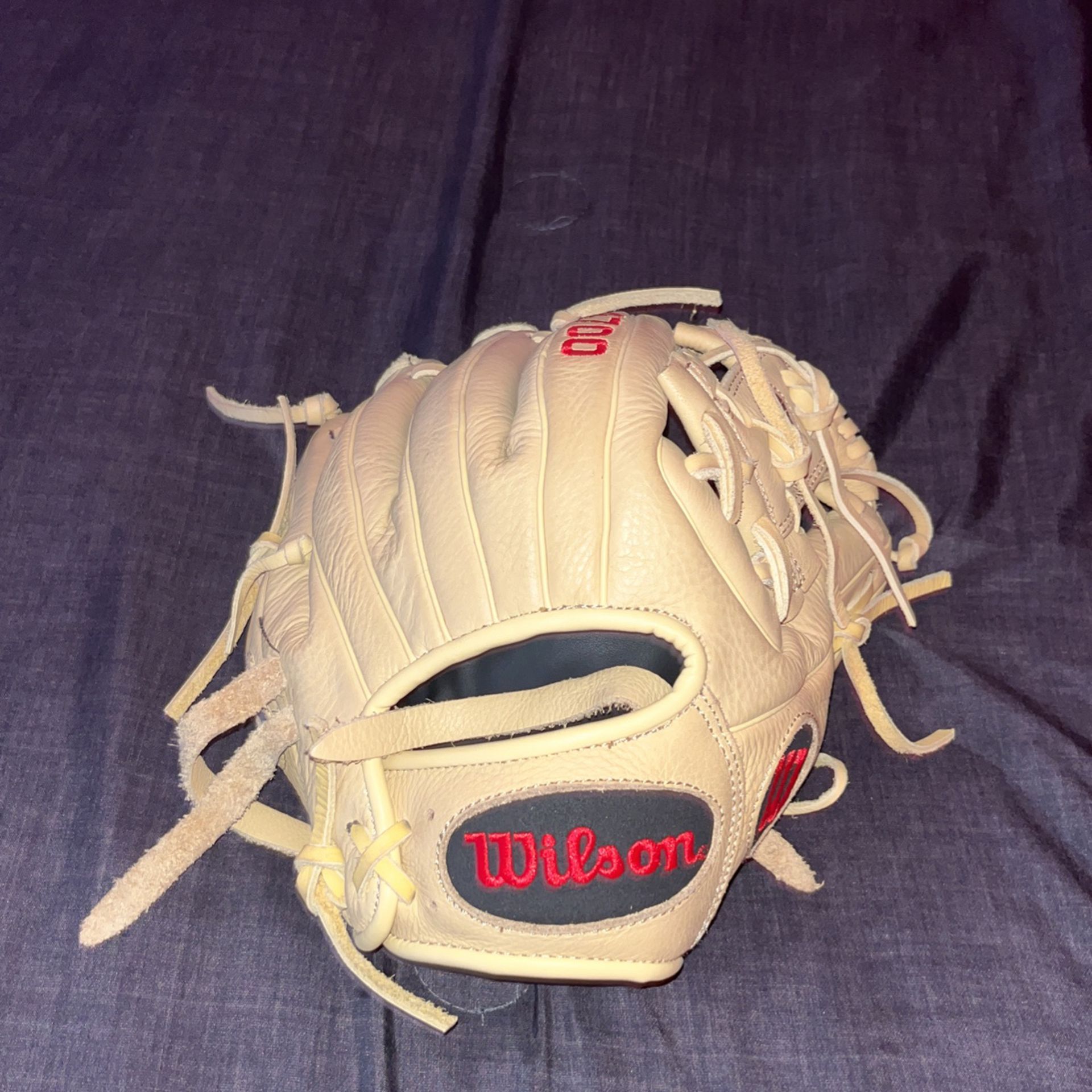 A700 Baseball Glove Youth Size 11 1/2