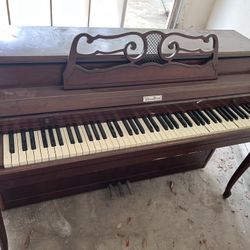 Wurlitzer Piano