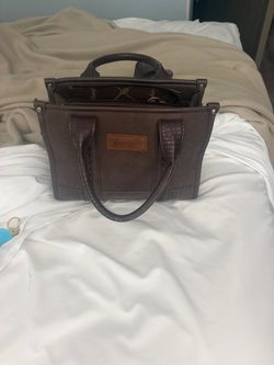 Leather wrangler purse