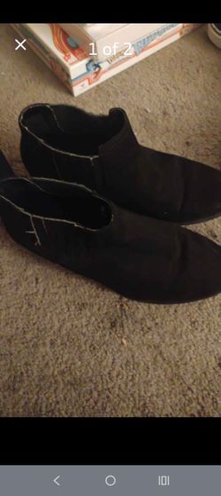 Women's size 8 black suede shoes court or dress shoes used