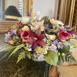 GORGEOUS  FLOWER ARRANGEMENT