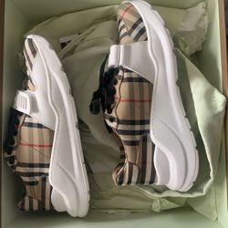 Authentic Designers (Dior, Balenciaga,burbery)
