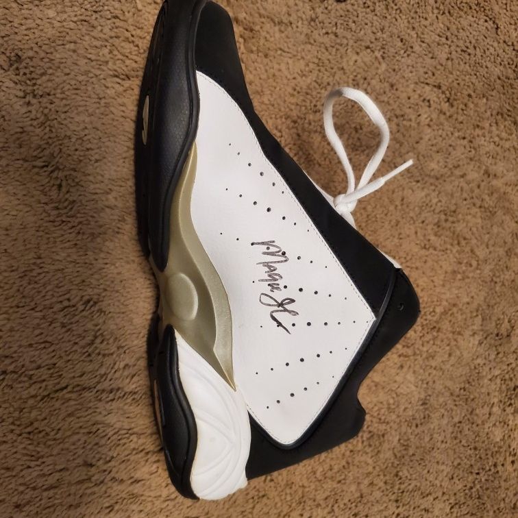 Magic Johnson Signed Shoe