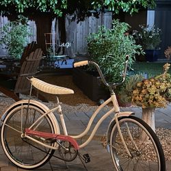 Vintage 1963 Schwinn Hollywood Girls Bike