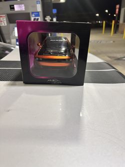 2015 Dodge Challenger SRT Hellcat Die-Cast Model