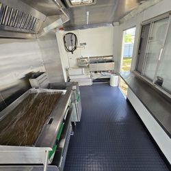 Food Trailer 