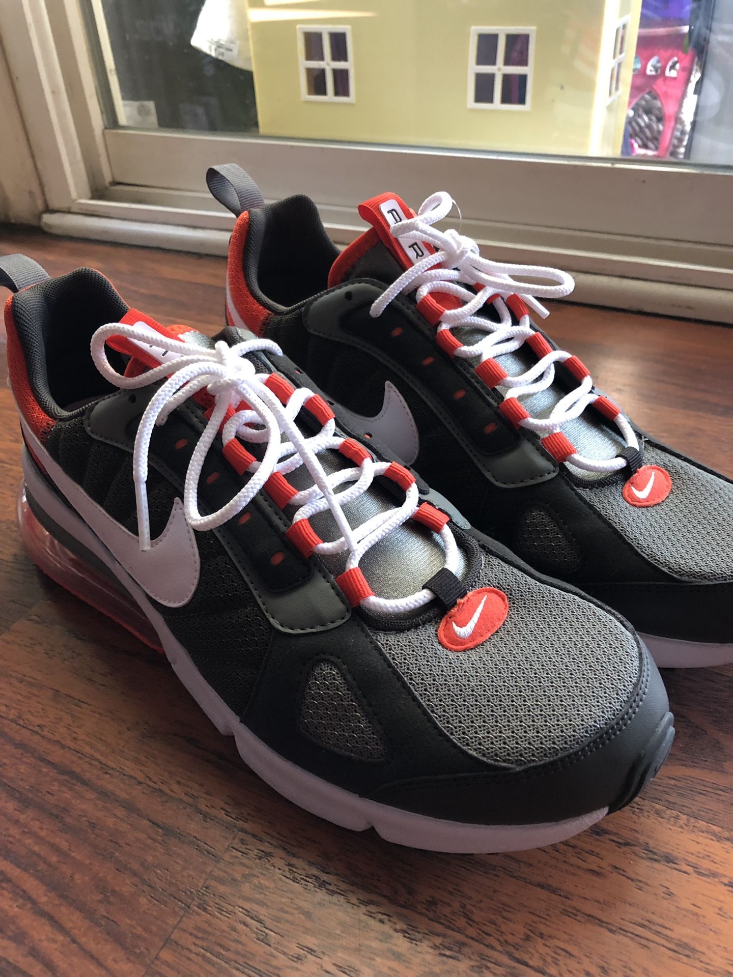 New NIKE Air Max 270 Futura Mens Size 10 A01569 002 for Sale in