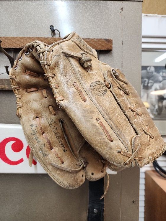 Vintage TED WILLIAMS Baseball Glove