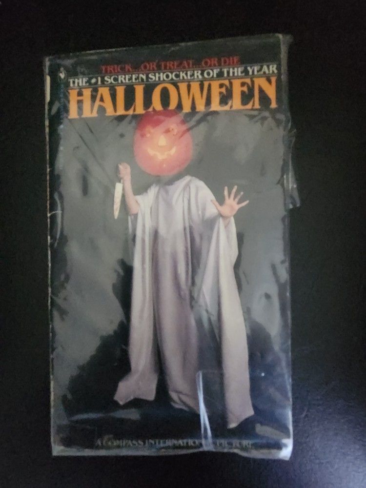 Curtis Richards: 1979 HALLOWEEN 1st Edition Paperback