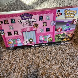 Disney Doorables Toy Set 