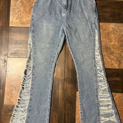 CIDER Frayed Hem Flare Women’s Jeans 