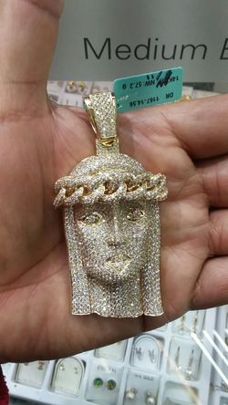 14k Gold jesus ice out 60.2 grams 14.56 ct high quality Diamonds almost 4 inch long