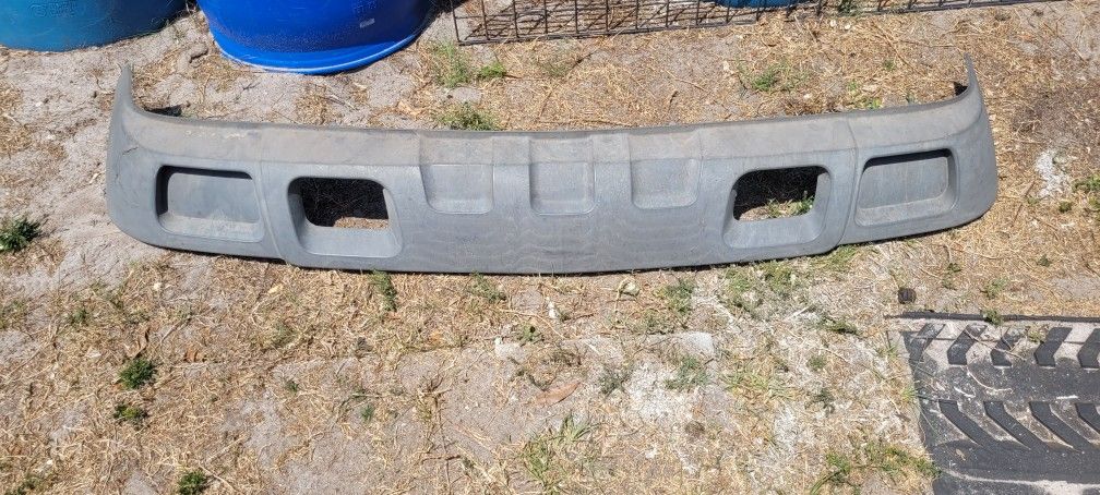 Chevy front bumper Clip