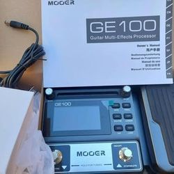 MOOER GE100 Multi-Effects Guitar Pedal with 80 Presets, 66 Effects, Loop and 40 Drum Rythm.