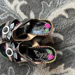 Elite sandal
