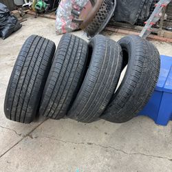 llantas para carro .más nuevas Que usadas solo gente seria 