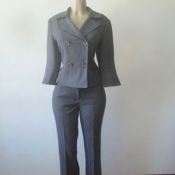 New Grey Women’s 2 Piece Suit Set Size 8 (Medium)