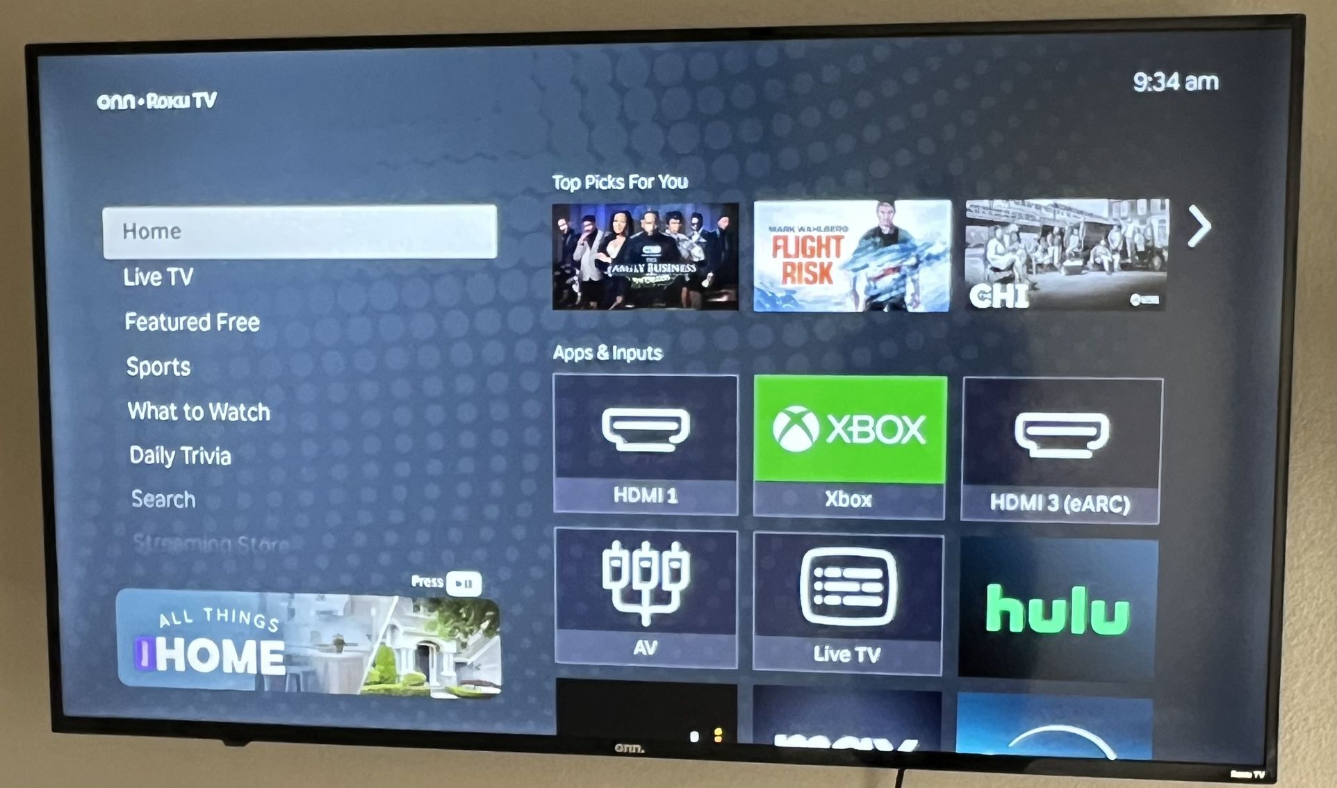55 Inch Roku Smart Tv with Rotating Mount And Remote