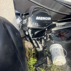 Mercury 25 Out Board Motor