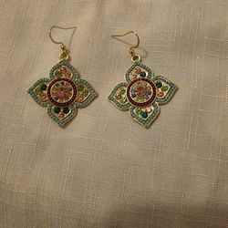 Newly Crafted Gold Tone Floral Blingy Earrings 